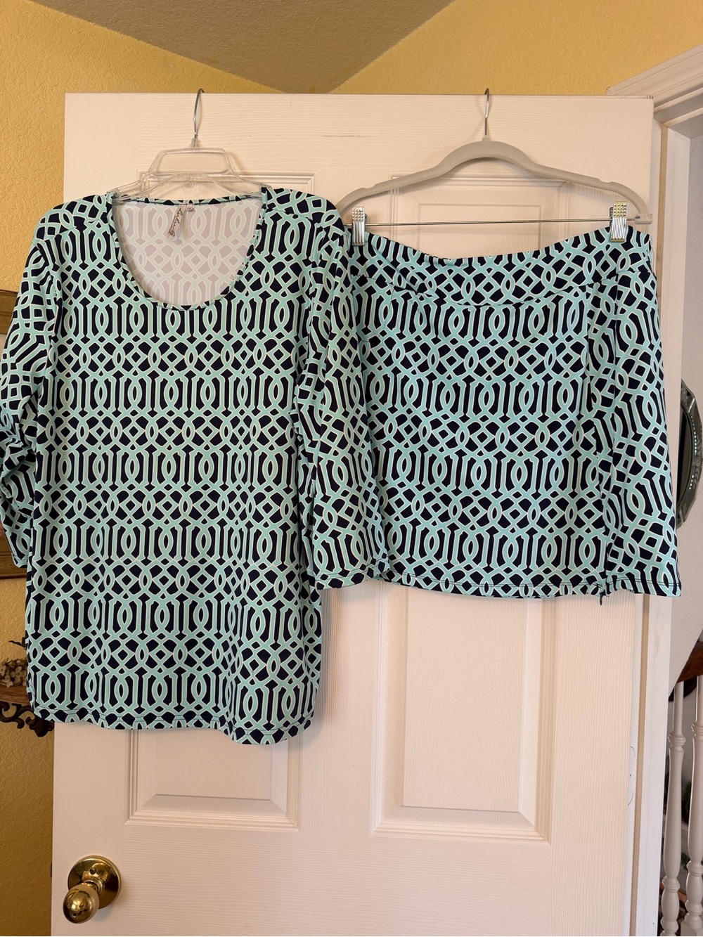 Lulu-B Mint and Black Geometric Tunic with Matching Skirt